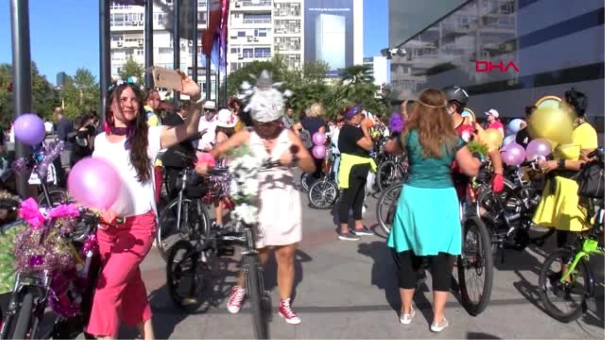 Şişli\'de süslü kadınlar farkındalık yaratmak için pedal çevirdi