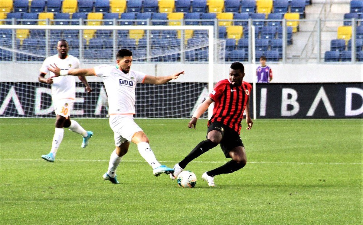 Süper Lig: Gençlerbirliği: 1 - Aytemiz Alanyaspor: 0 (İlk yarı)