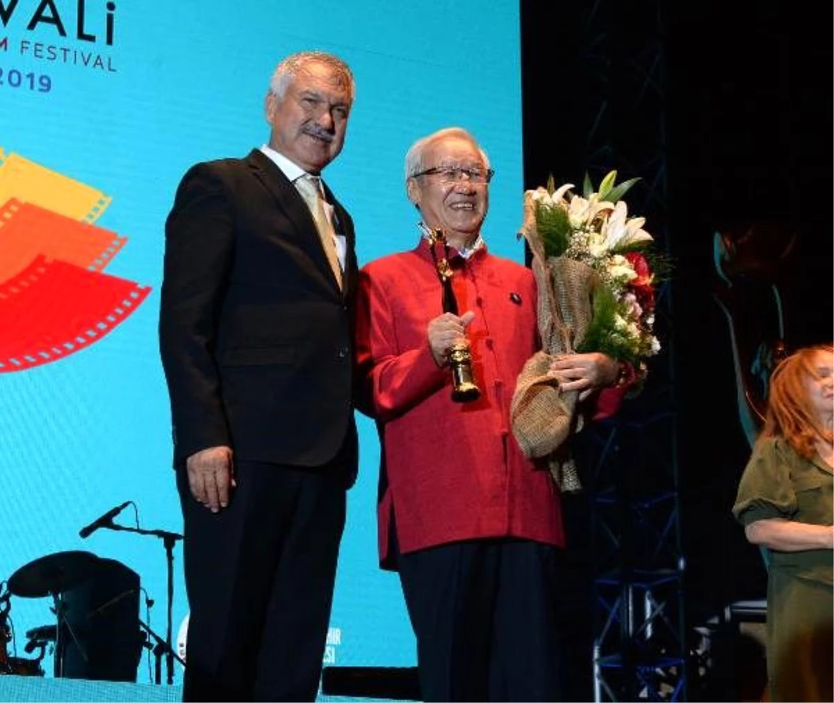 26. uluslararası altın koza film festivali\'nde sinemaya emek verenler ödüllendirildi