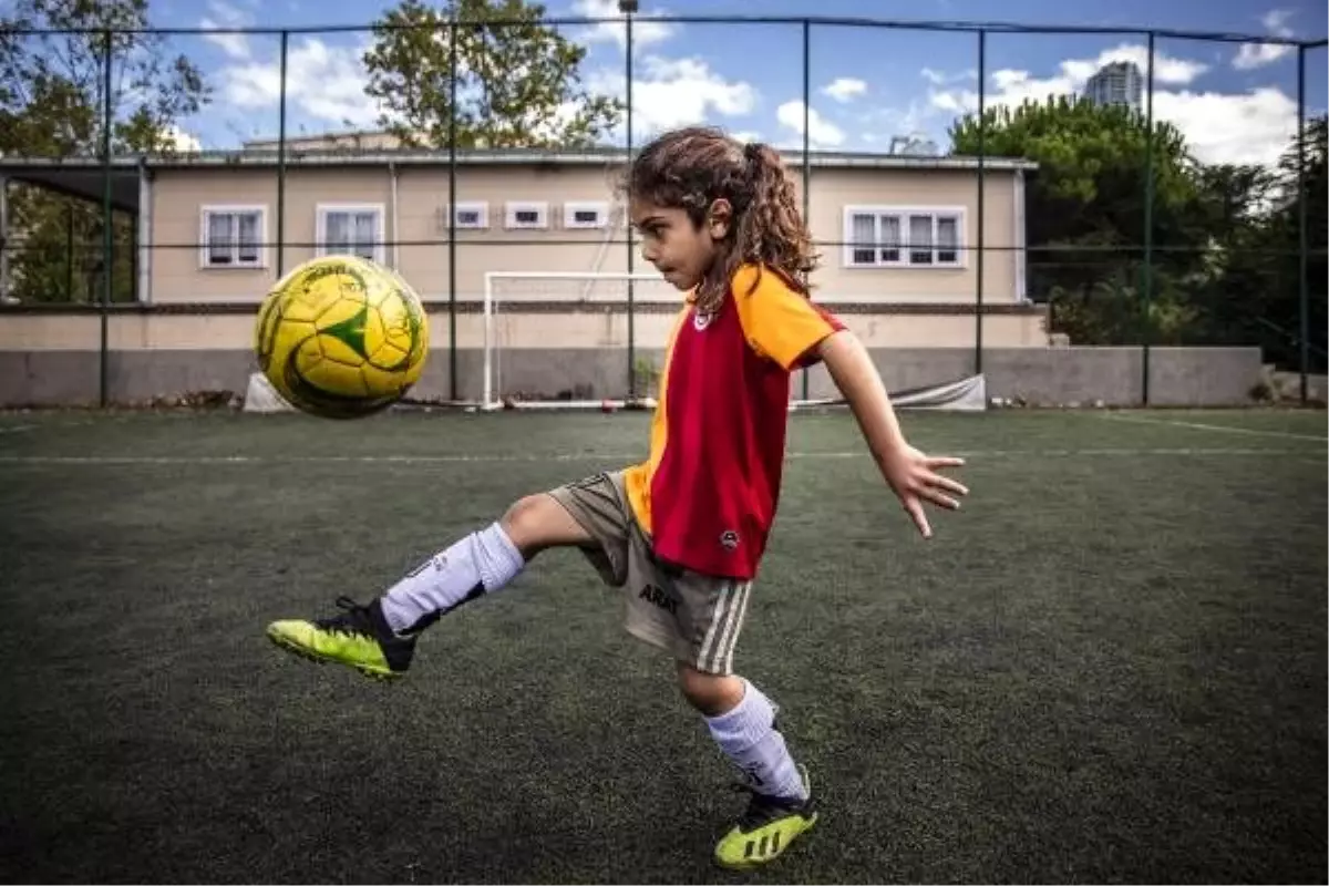 5 yaşındaki sosyal medya fenomeni arat, her gün spor yapıyor, doğal besleniyor