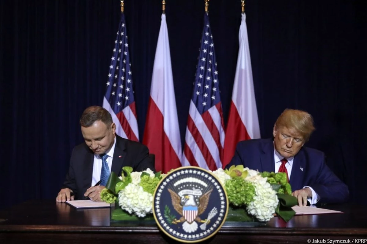 ABD, Polonya\'daki asker sayısını 5 bin 500\'e çıkaran anlaşmayı imzaladı