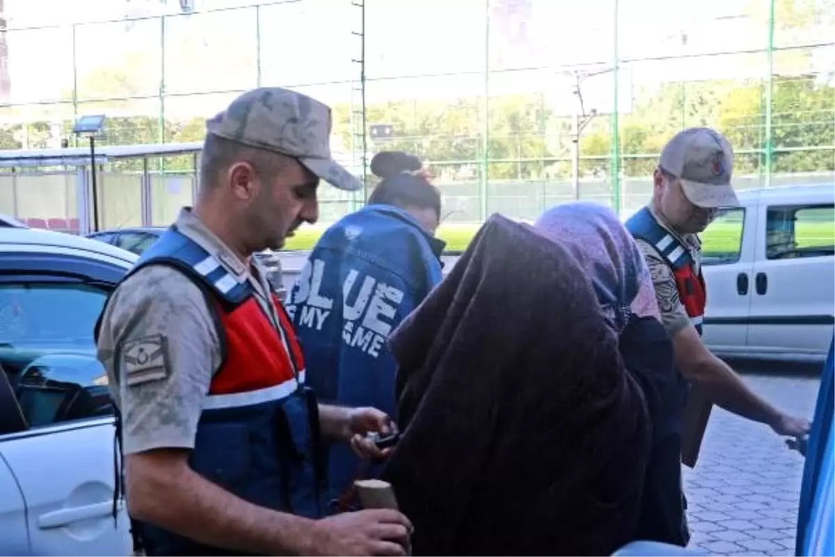 Amca cinayetinde 2 kız kardeş adliyeye sevk edildi