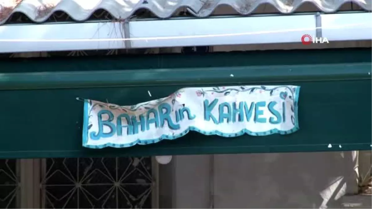 Anahtarı eşinden gizlice aldı, 10 yıldır köy kahvesini işletiyor