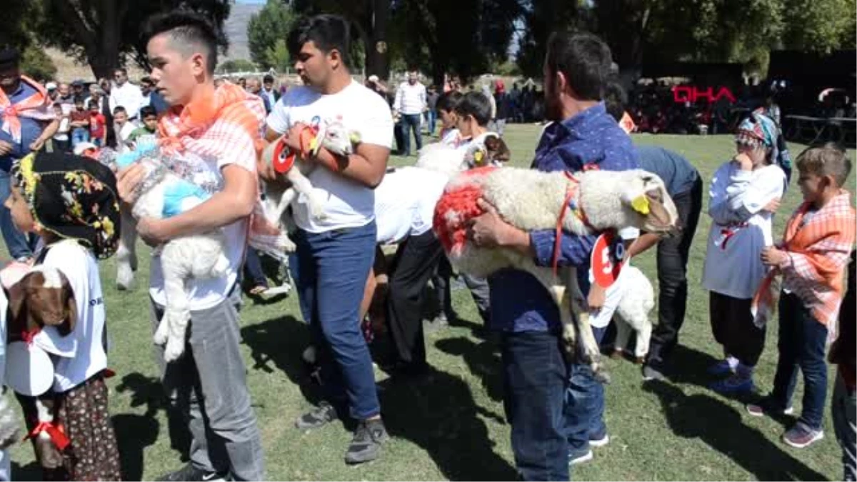 Antalya elmalı\'da renkli çoban festivali