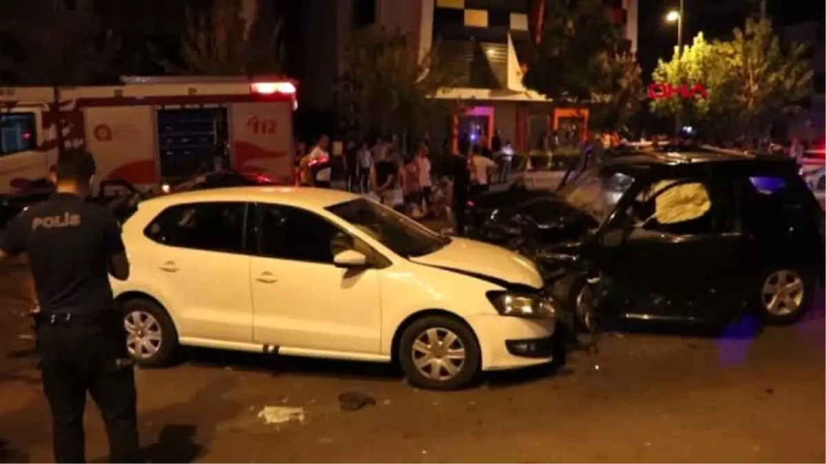 Antalya karşı şeride geçen otomobil, cip ile çarpıştı 2 ölü, 6 yaralı