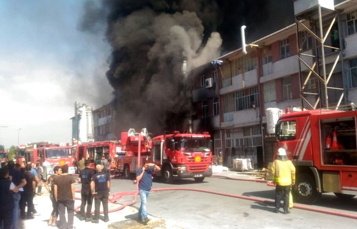 Başakşehir\'de fabrika yangını