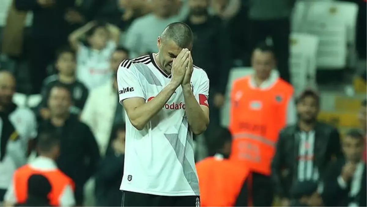 Burak Yılmaz: "Herkesin sabırlı olmasını istiyorum\'