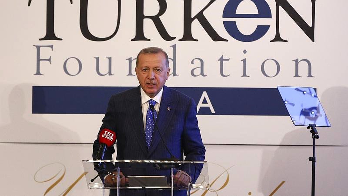 Cumhurbaşkanı Erdoğan: FETÖ\'nün ipliğini tüm dünyada pazara çıkarmakta kararlıyız