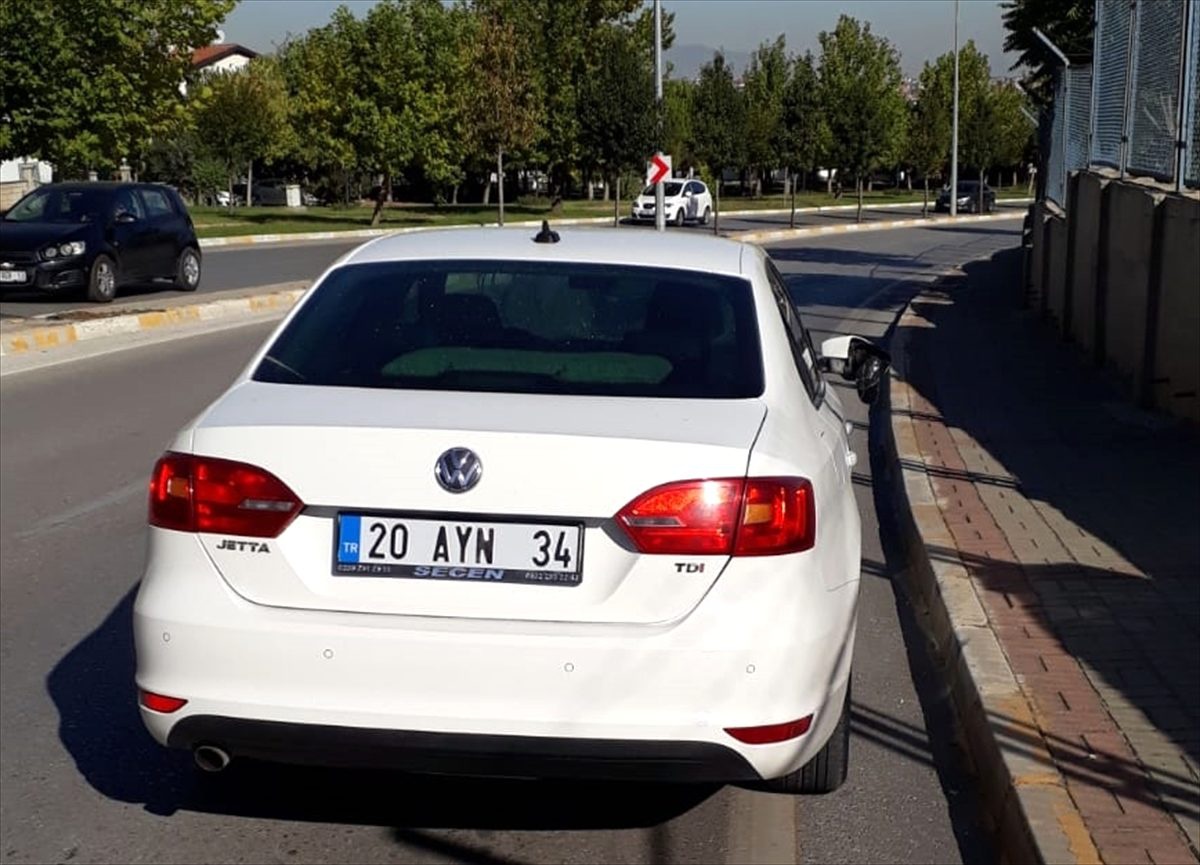 Denizli\'de otomobilin çarptığı yaya ağır yaralandı