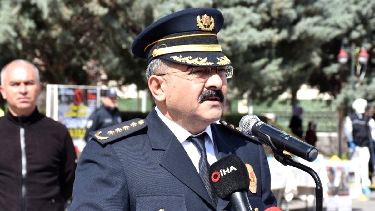 FETÖ\'yü 20 yıl önce raporlaştıran \'Aksaçlı\' emniyet müdürü veda etti