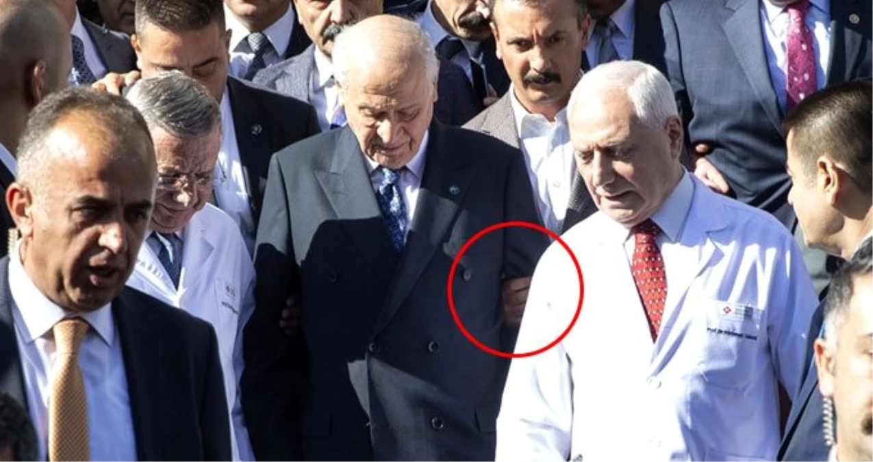 Hastane çıkışı MHP Lideri Devlet Bahçeli\'nin koluna girdiler