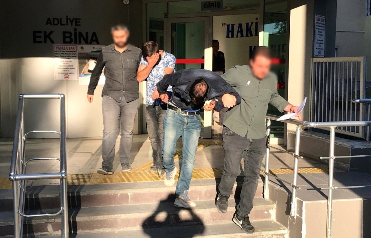 Otomobilin klimasından uyuşturucu çıktı