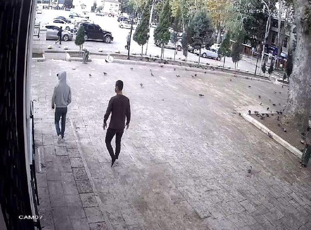 Rezalet: Camiye tuvaletini yaptı