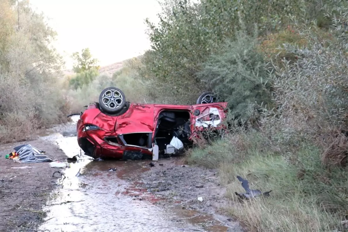 Sivas\'ta trafik kazası; 2 ölü 6 ağır yaralı