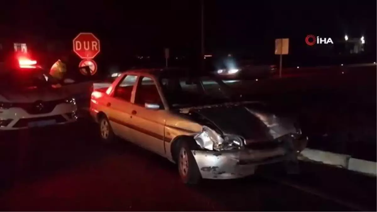 Sürücünün ayağı gaz pedalına sıkıştı, otomobil karşı şeride geçti