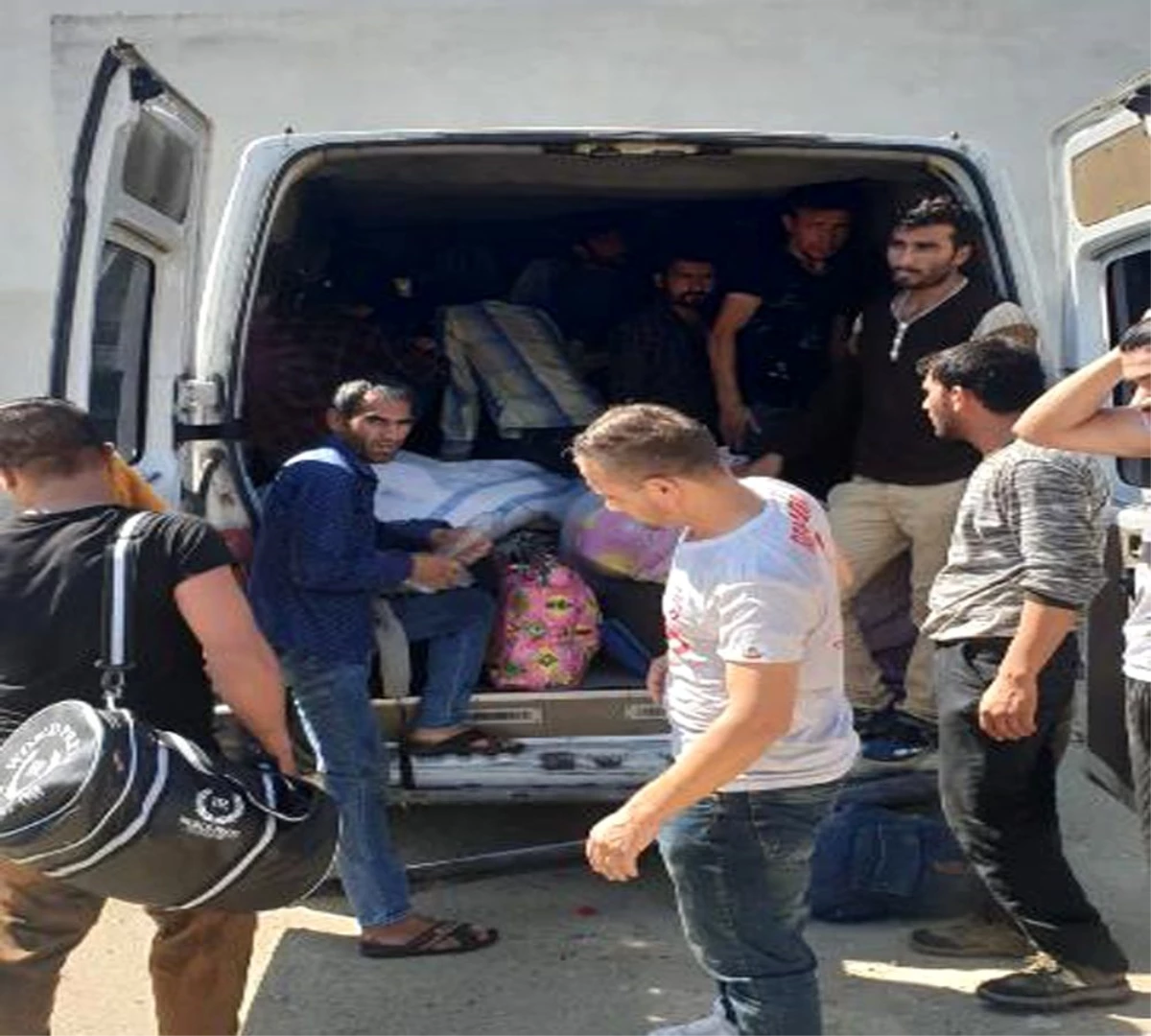 Balıkesir\'de 125 kaçak göçmen yakalandı