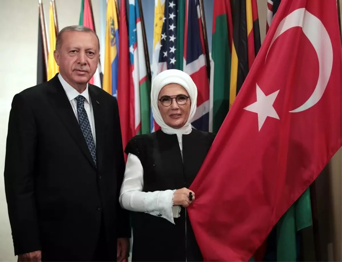 Cumhurbaşkanı Erdoğan ve eşi Emine Erdoğan\'dan BM\'de hatıra fotoğrafı