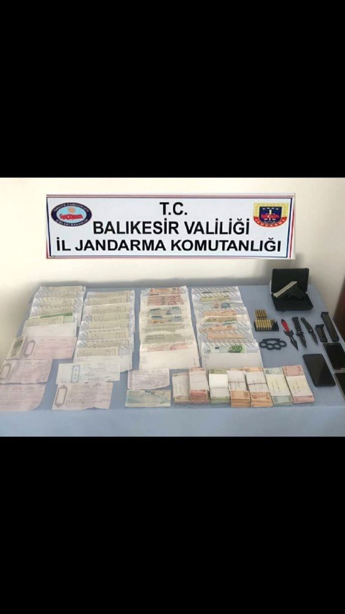 Edremit\'te tefeci operasyonunda 3 gözaltı