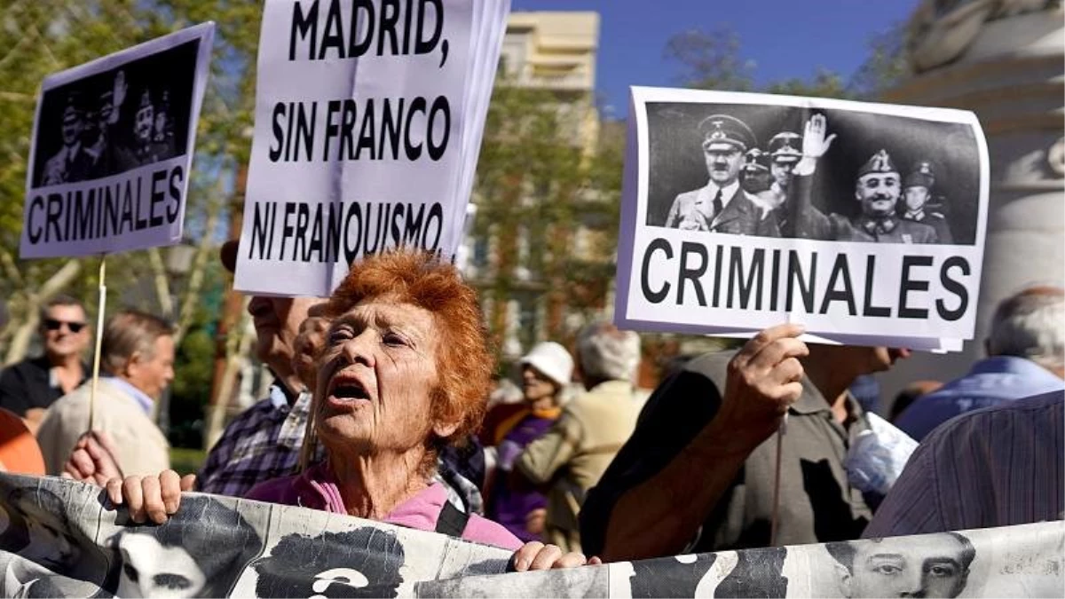 Eski İspanya diktatörü Franco\'nun kabri anıt mezardan taşınacak