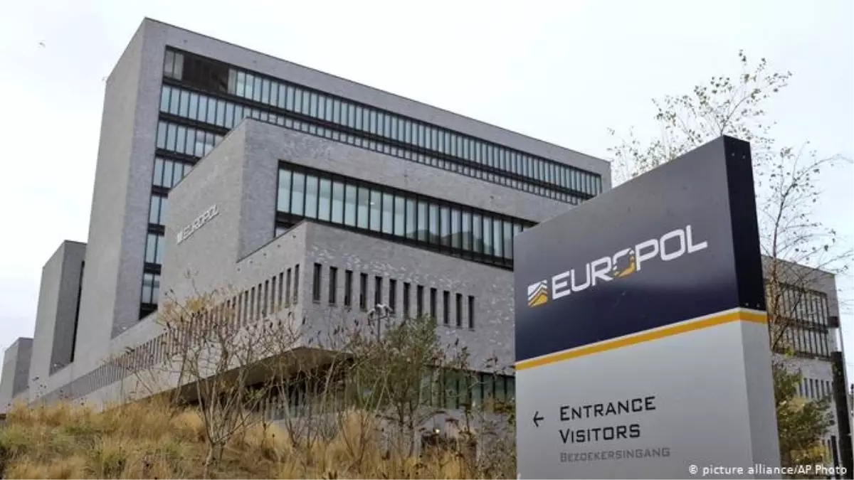 Europol\'den aşırı sağcı şiddet uyarısı