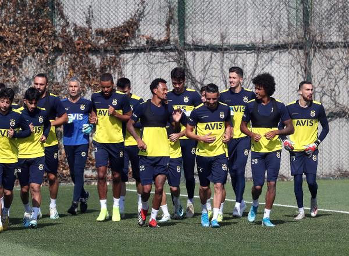 Fenerbahçe\'de galatasaray maçı hazırlıkları devam ediyor