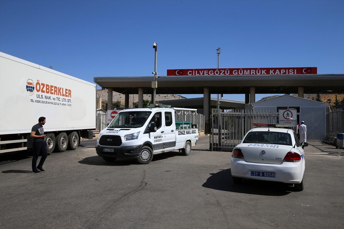 Hatay\'da düzensiz göçmenleri taşıyan aracın devrilmesi