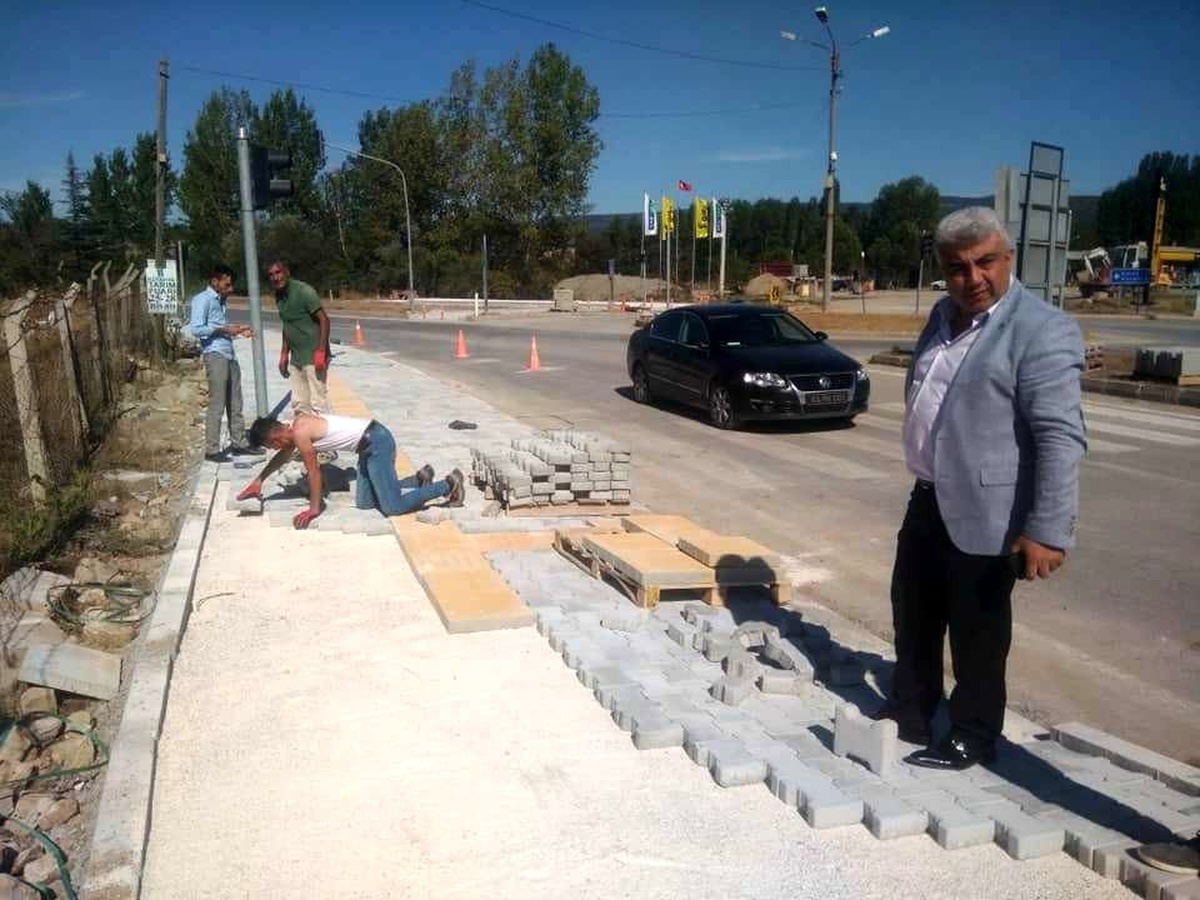 Hisarcık\'ta yeni yaya geçidi çalışması