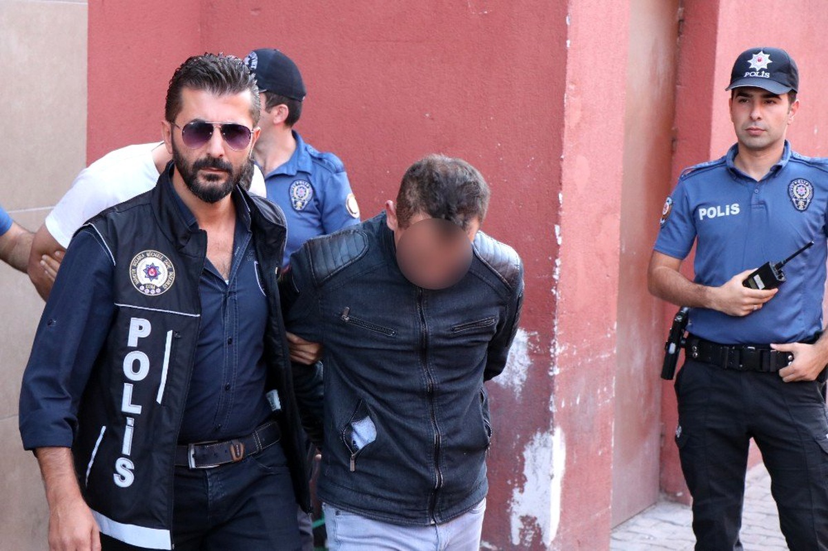 Hız motoruyla uyuşturucu sevkiyatında 3 gözaltı