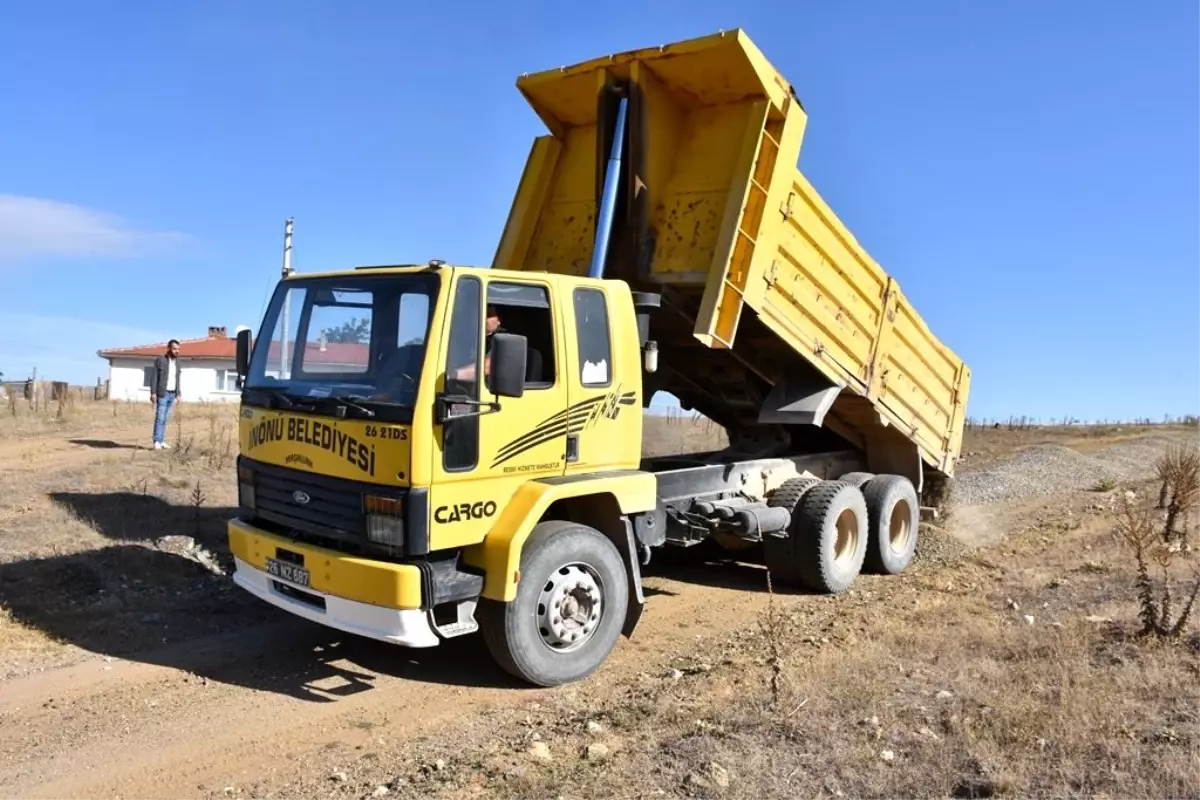 İnönü Belediyesi yol çalışmalarına devam ediyor