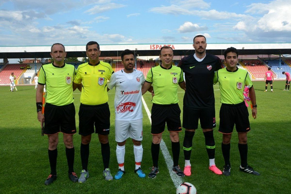 Isparta\'da futbol aday hakemlik kursu açılıyor
