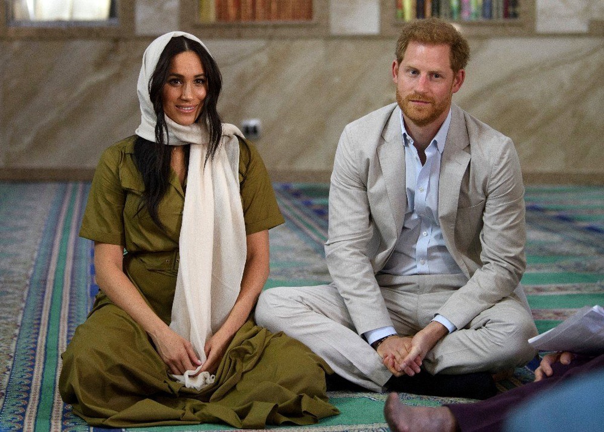 Prens Harry ve Meghan Markle\'dan cami ziyareti