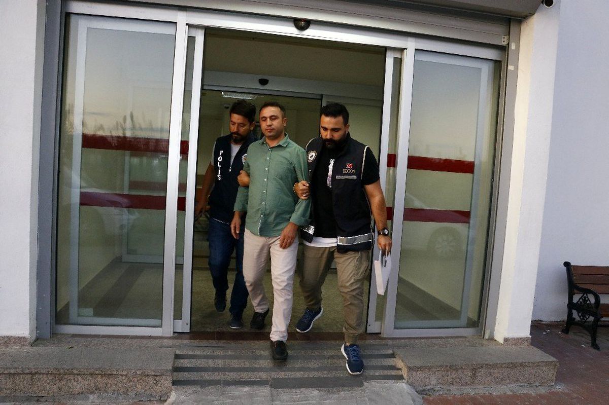 Şafak vakti FETÖ\'ye baskın