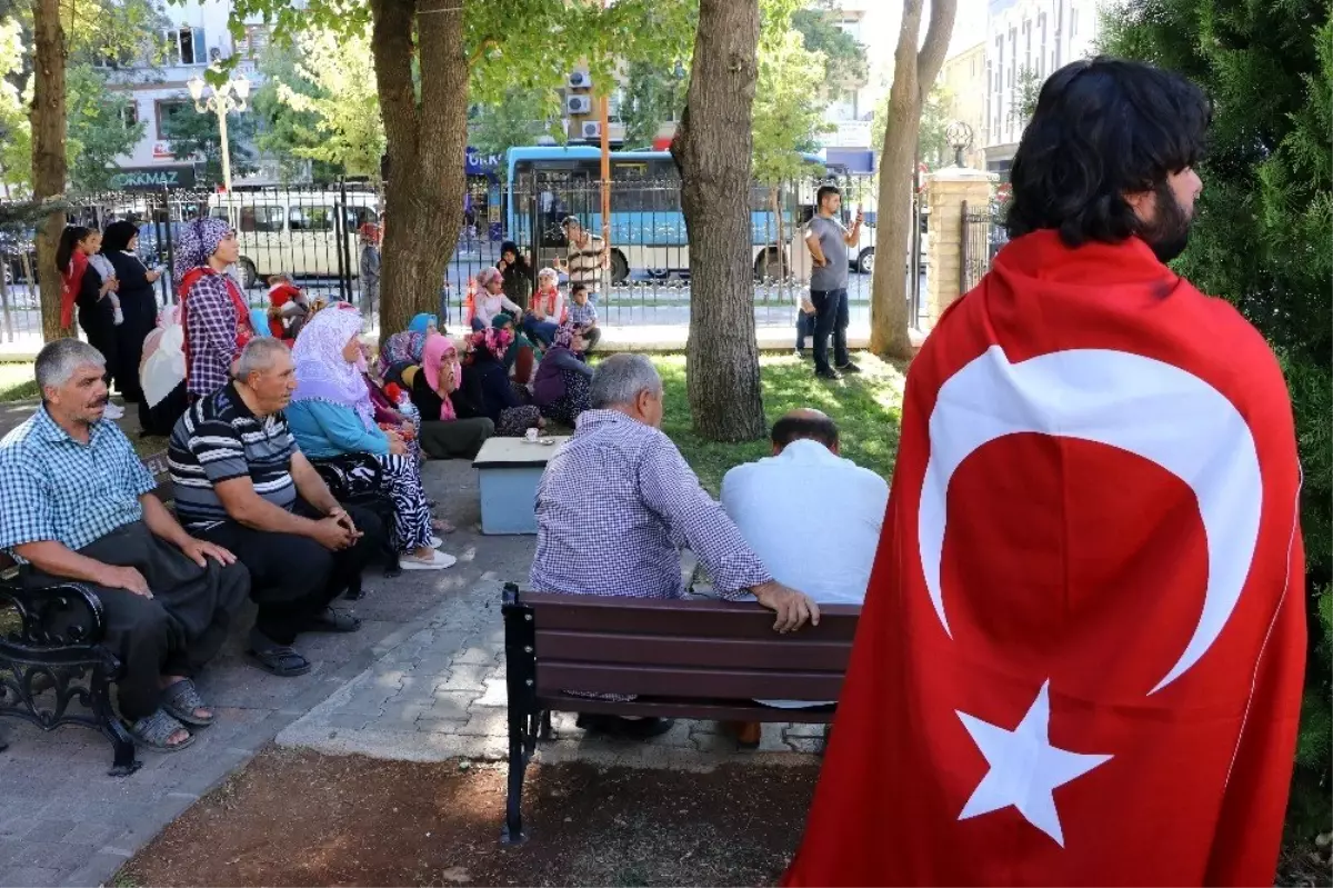 Şehit teğmenin cenazesi için feryat ettiler