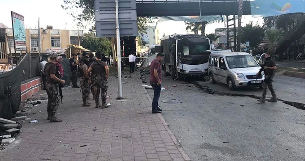 Adana\'da çevik kuvvet polisine saldırı sonrası olay yerinden ilk görüntüler