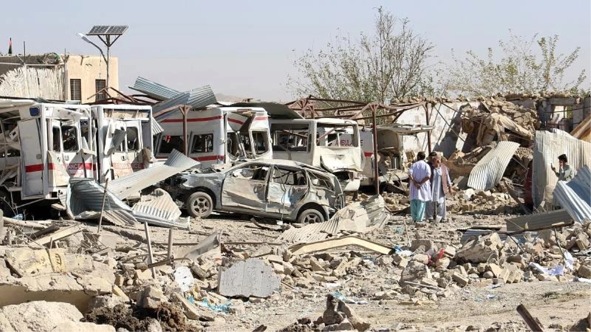 Afganistan\'da Cumhurbaşkanı Eşref Gani\'nin seçim bürosuna bombalı saldırı: 3 ölü, 7 yaralı