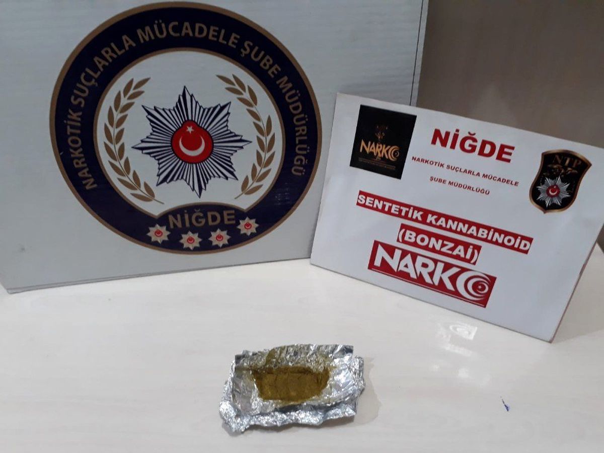 Araması bulunan 9 kişi yakalandı