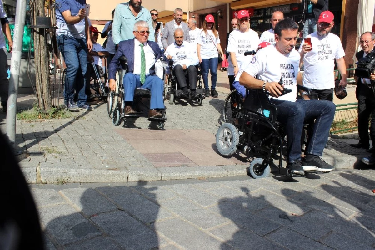 Başkan Akpolat tekerlekli sandalyeye binerek \'engelleri\' tespit etti