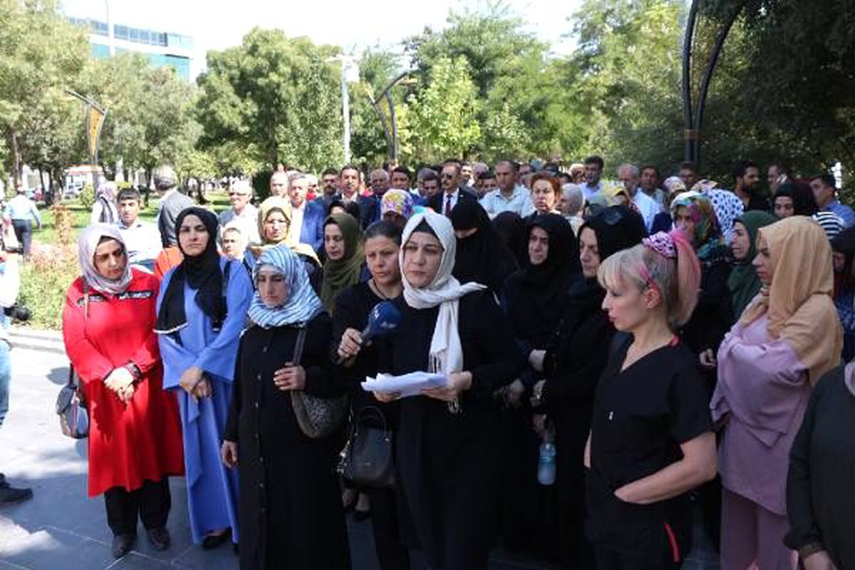 Batmanlı şehit annelerinden diyarbakır\'daki ailelere destek