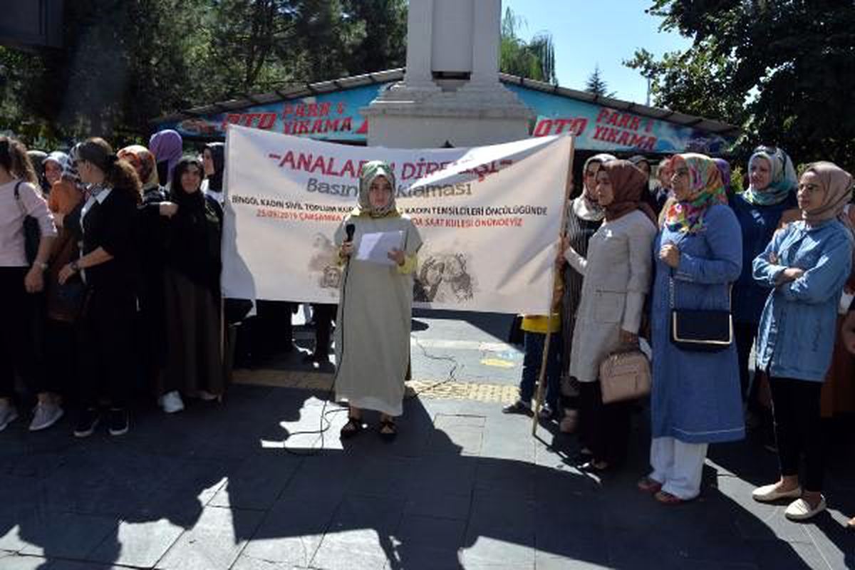 Bingöl\'de kadınlardan diyarbakır\'daki annelere destek