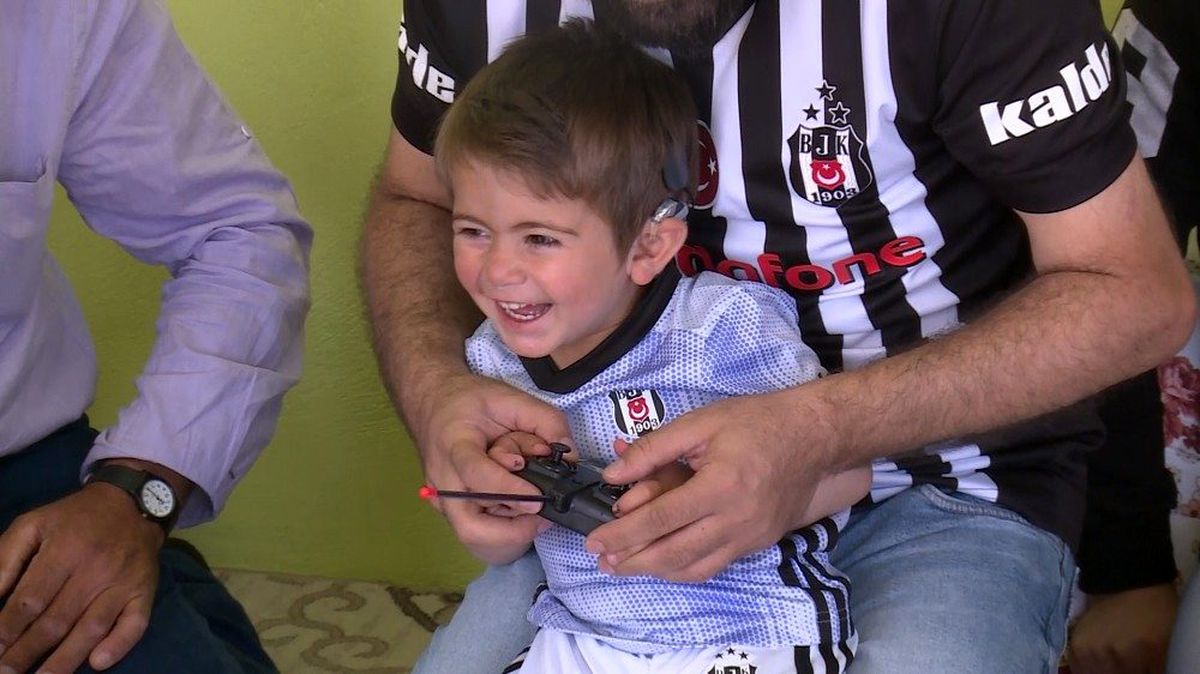 Biyonik kulakla ilk defa işiten Yusuf\'a sürpriz
