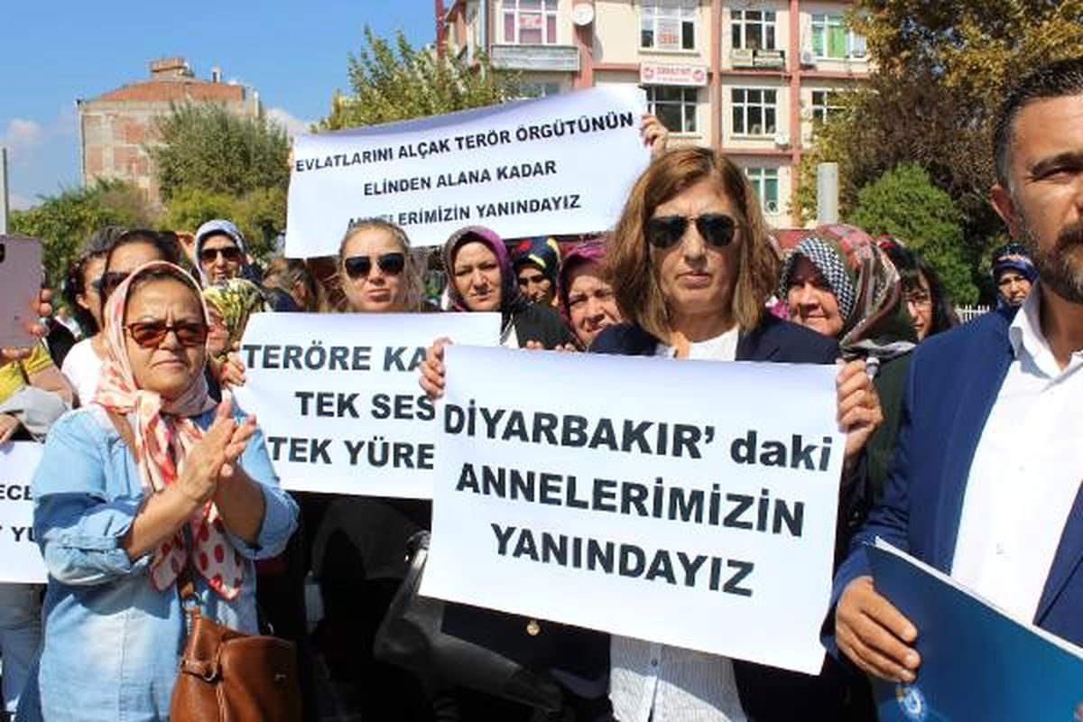 Çanakkaleli kadınlardan diyarbakır\'daki ailelere destek