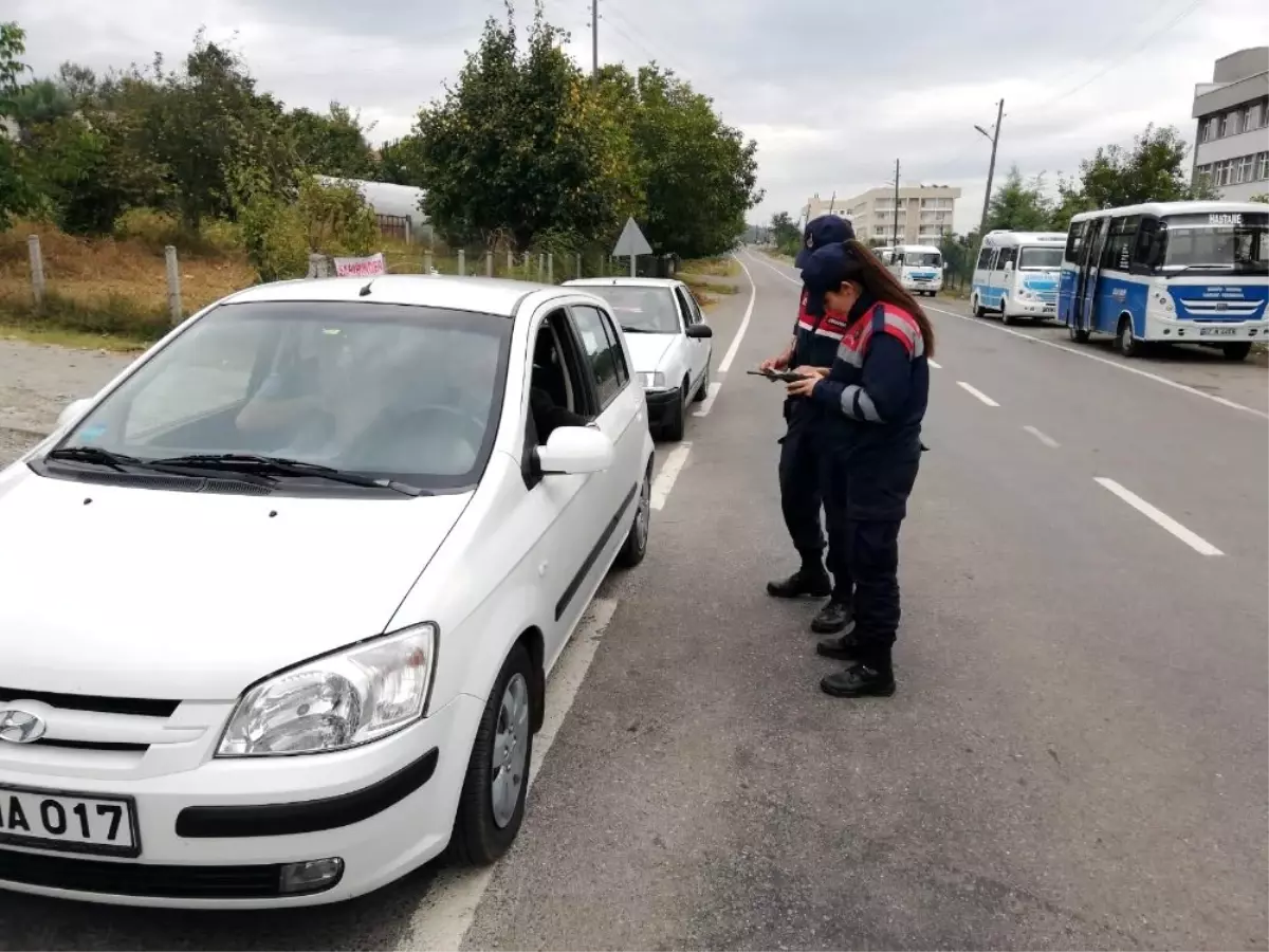 Direksiyon başında sigara içenlere ceza yağdı