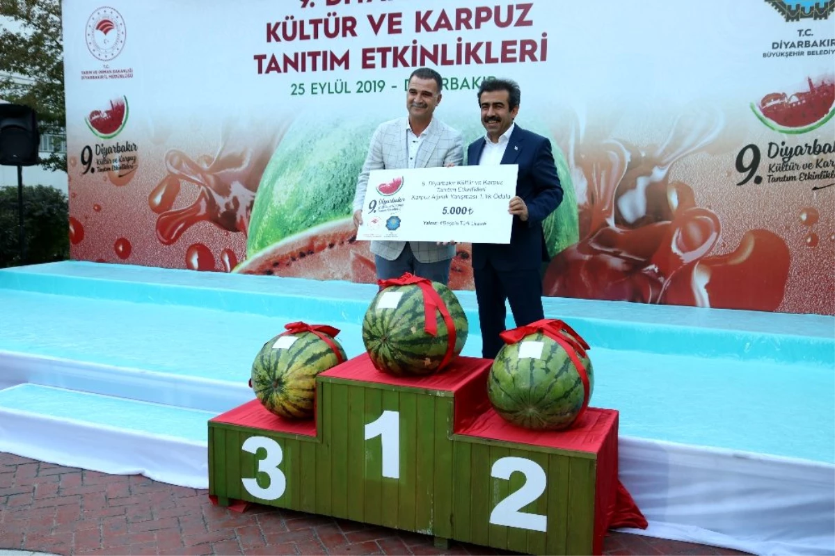 Diyarbakır 9. Karpuz Festivali\'nde 49 kiloluk karpuz şaşırttı