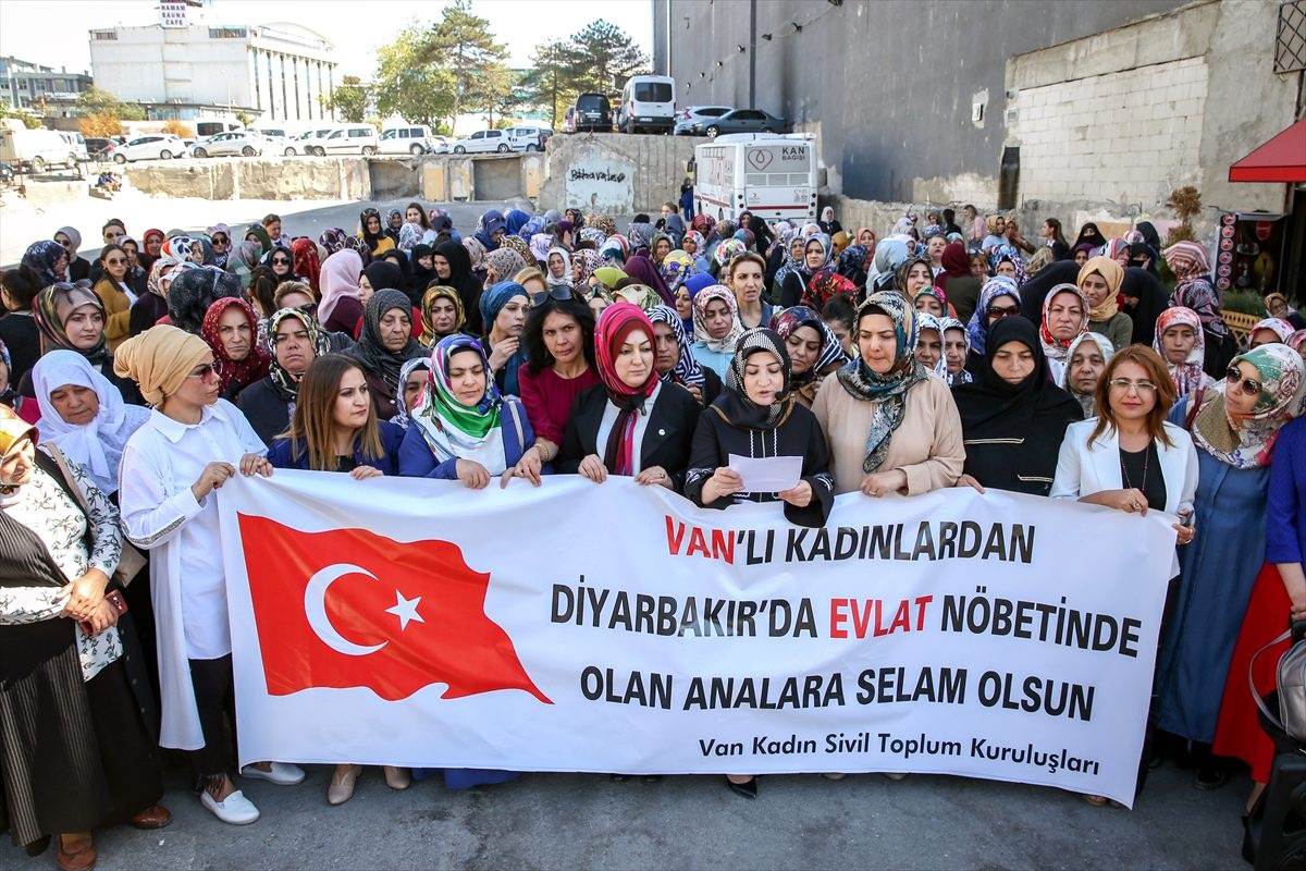 Diyarbakır annelerine kadın desteği