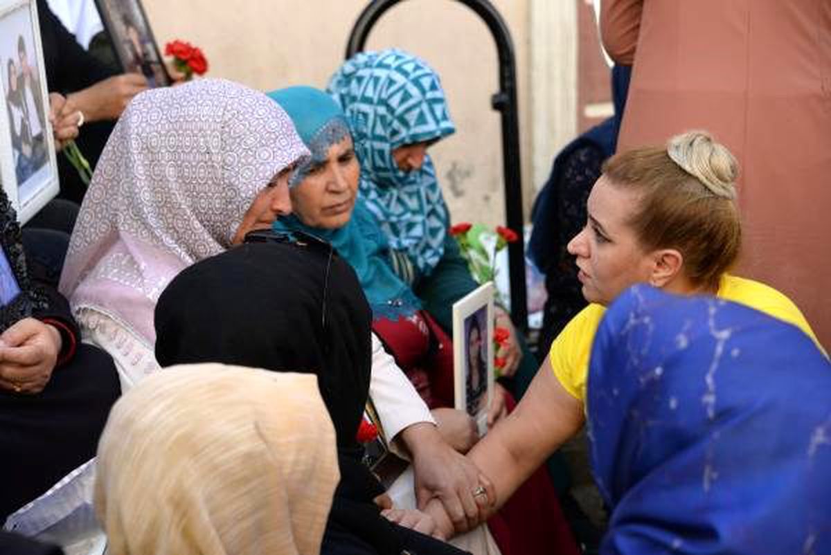 Diyarbakır\'da hdp önündeki eylemde 23\'üncü gün (2)