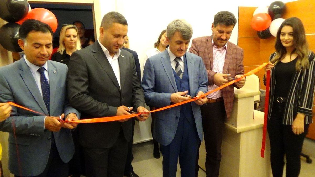 DPÜ\'de ihtiyaç sahibi öğrenciler için \'Giyisibank\' açıldı
