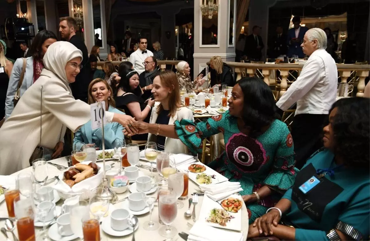 Emine Erdoğan, New York\'ta Fashion Design defilesine gitti