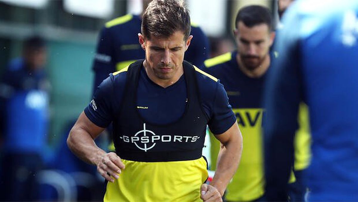 Fenerbahçe\'de sıcak gelişme! Emre Belözoğlu...