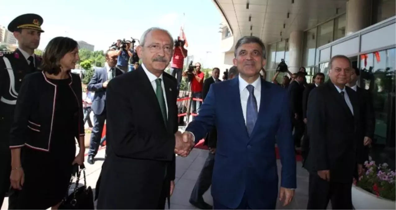 Gül\'e yakın isimden Kılıçdaroğlu\'na olay sözler: Ne kadar saçma olursa olsun cevap veriyor