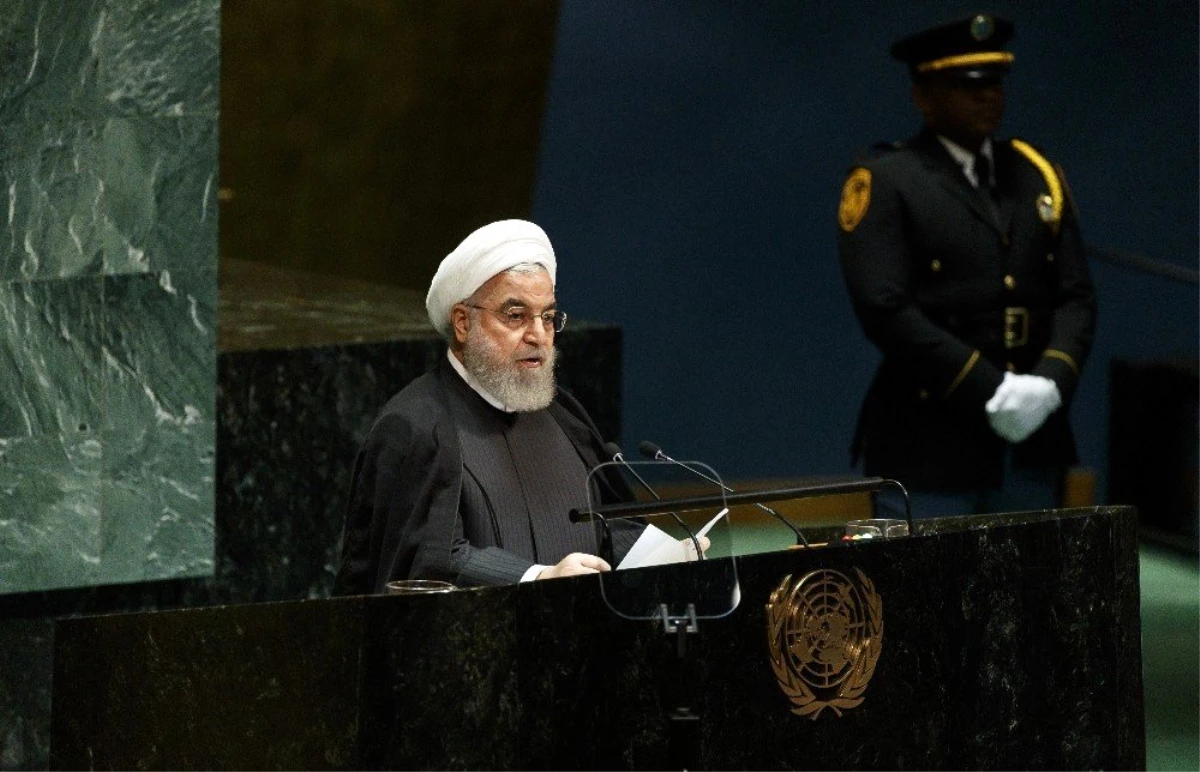 İran Cumhurbaşkanı Ruhani: "İran\'ı yaptırım, baskı ve fakirlik silahı ile teslim olmaya zorlayanlar...